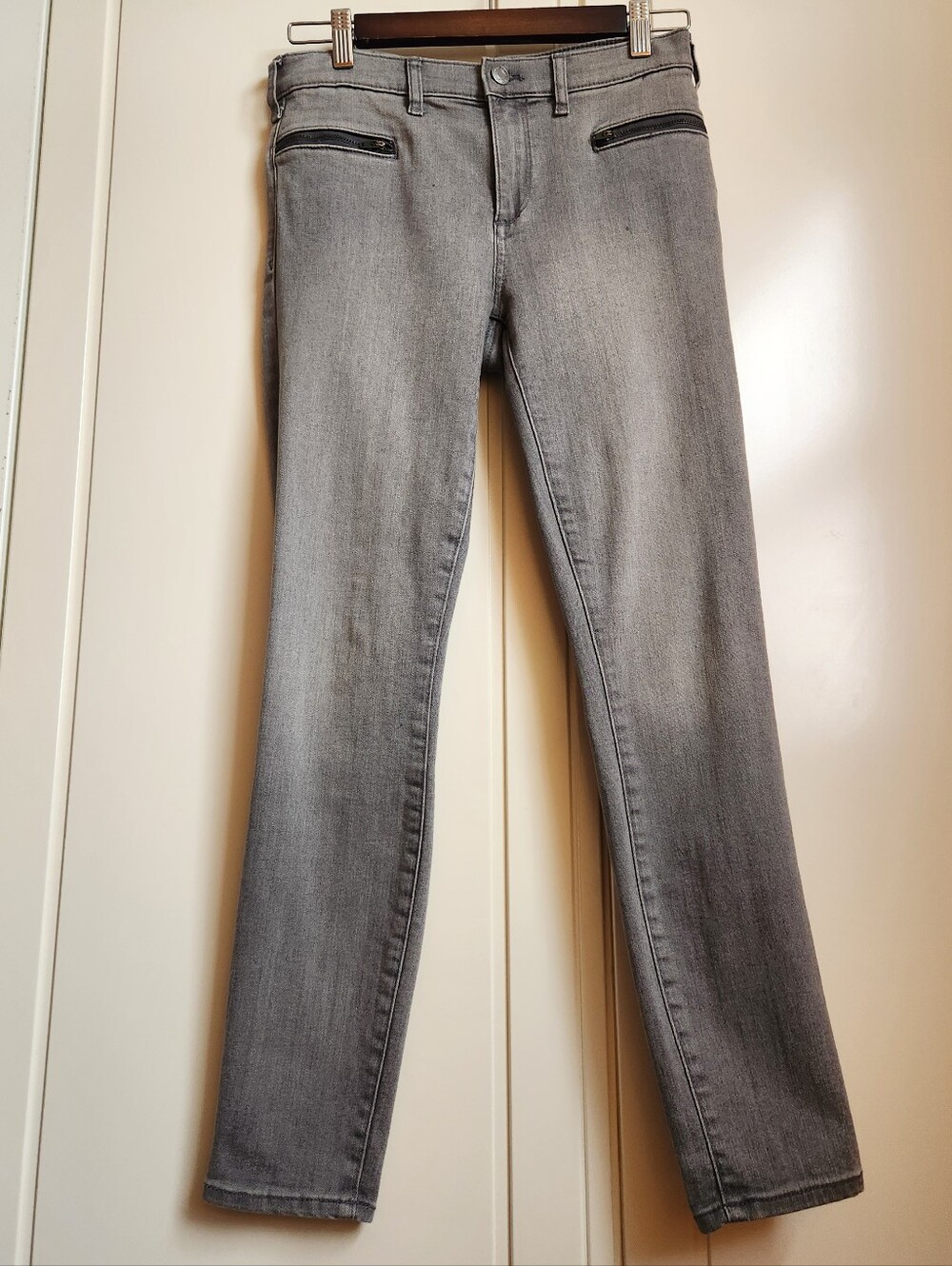 Grey Wash Skinny Jeans 27" Waist 27" Inseam Grey Zip Pockets NWOT